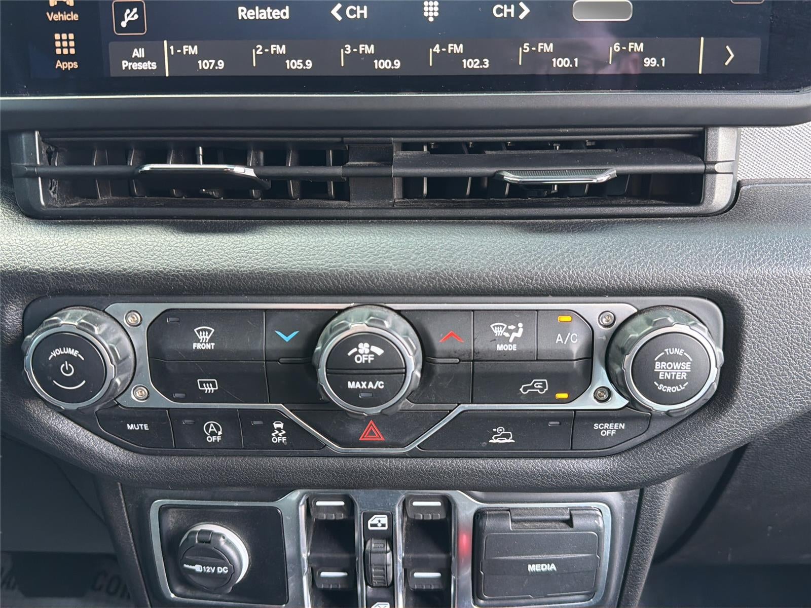2025 Jeep Gladiator Nighthawk