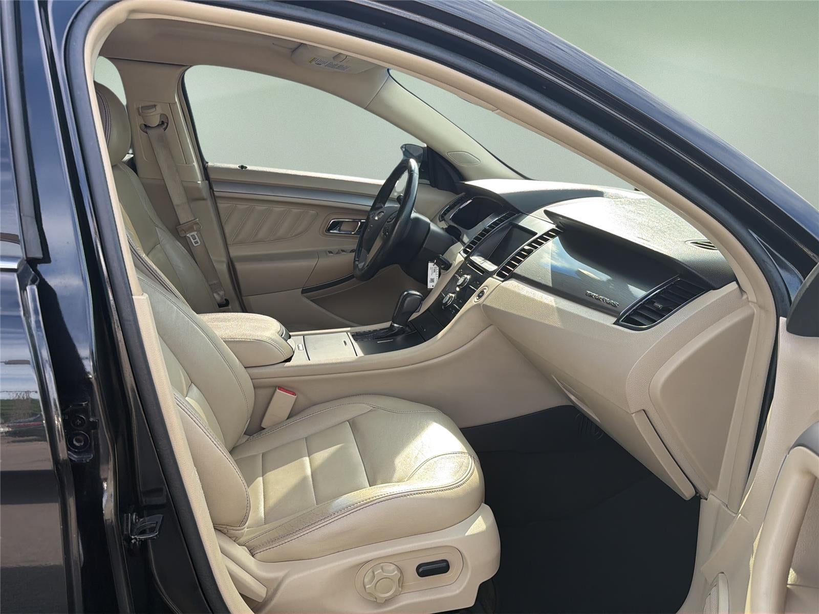 2014 Ford Taurus SEL