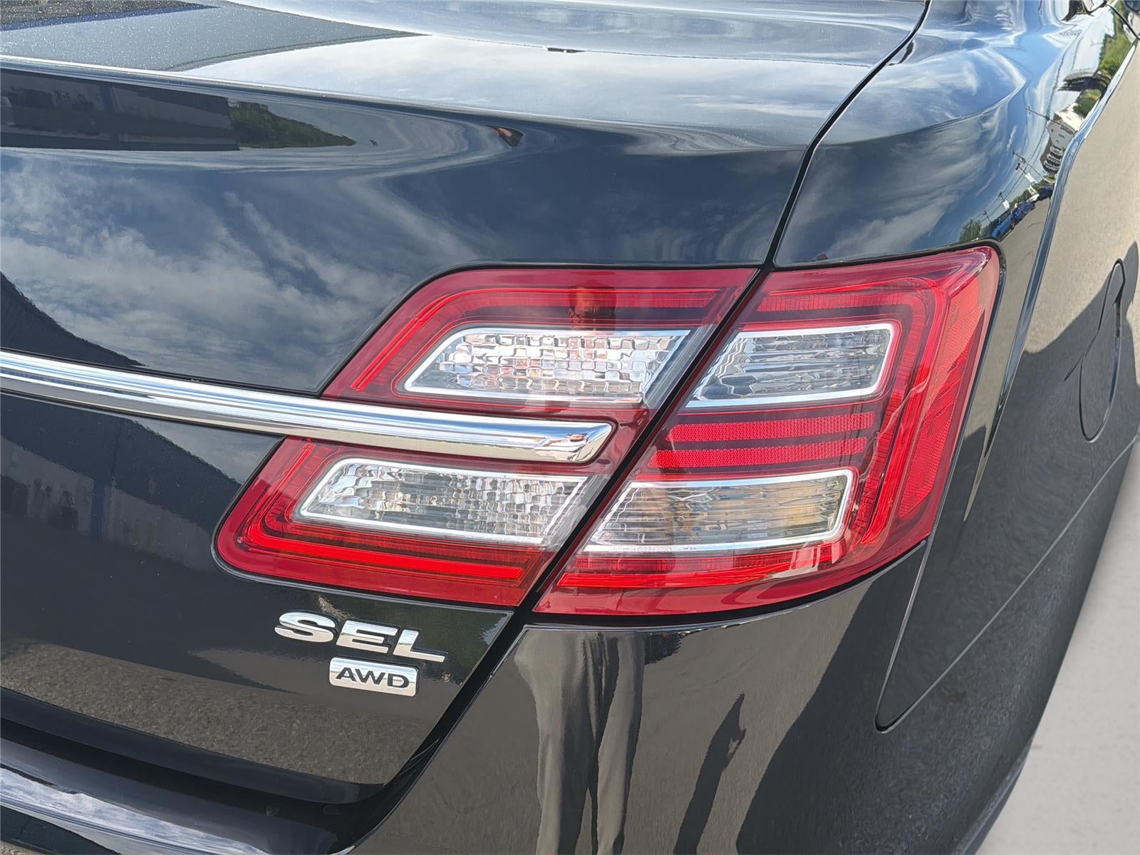 2014 Ford Taurus SEL