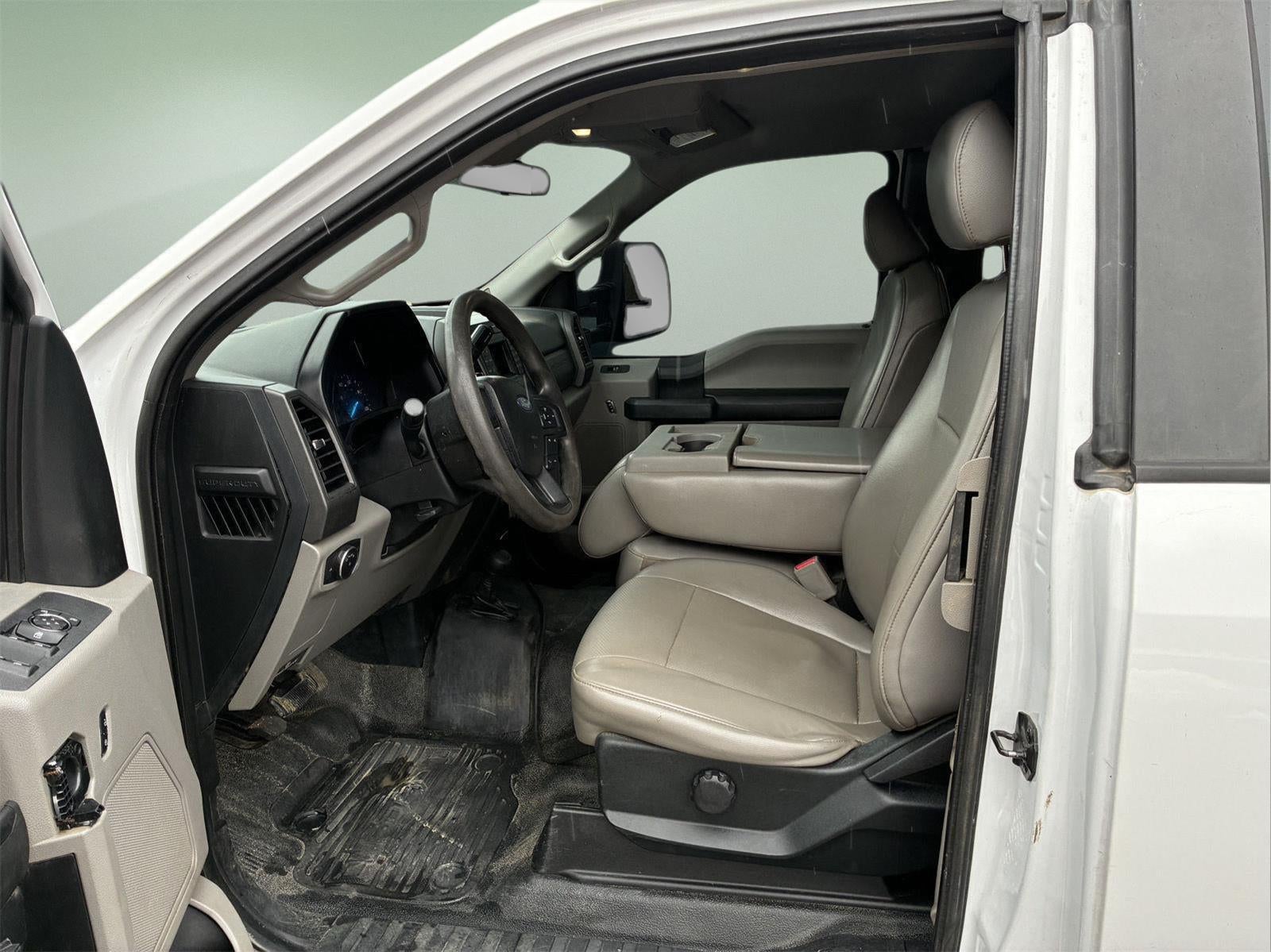 2017 Ford Super Duty F-550 DRW XLT