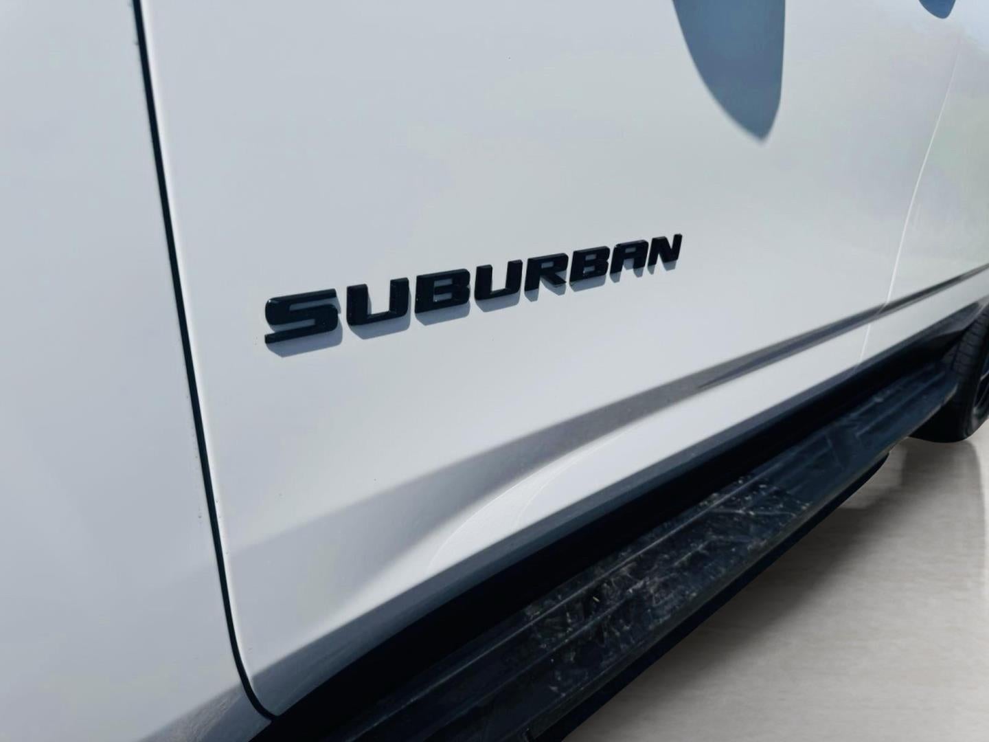 2023 Chevrolet Suburban RST