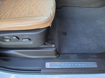 2023 Cadillac Escalade Sport