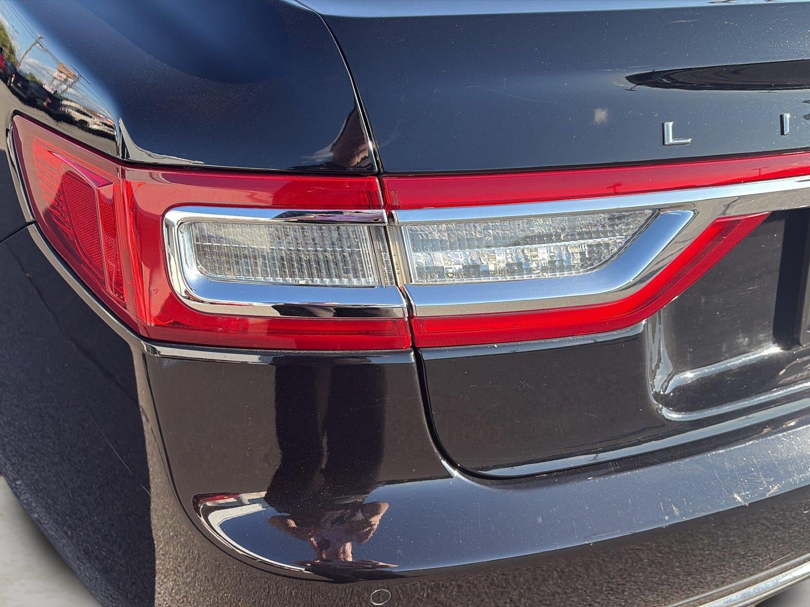 2017 Lincoln Continental Select