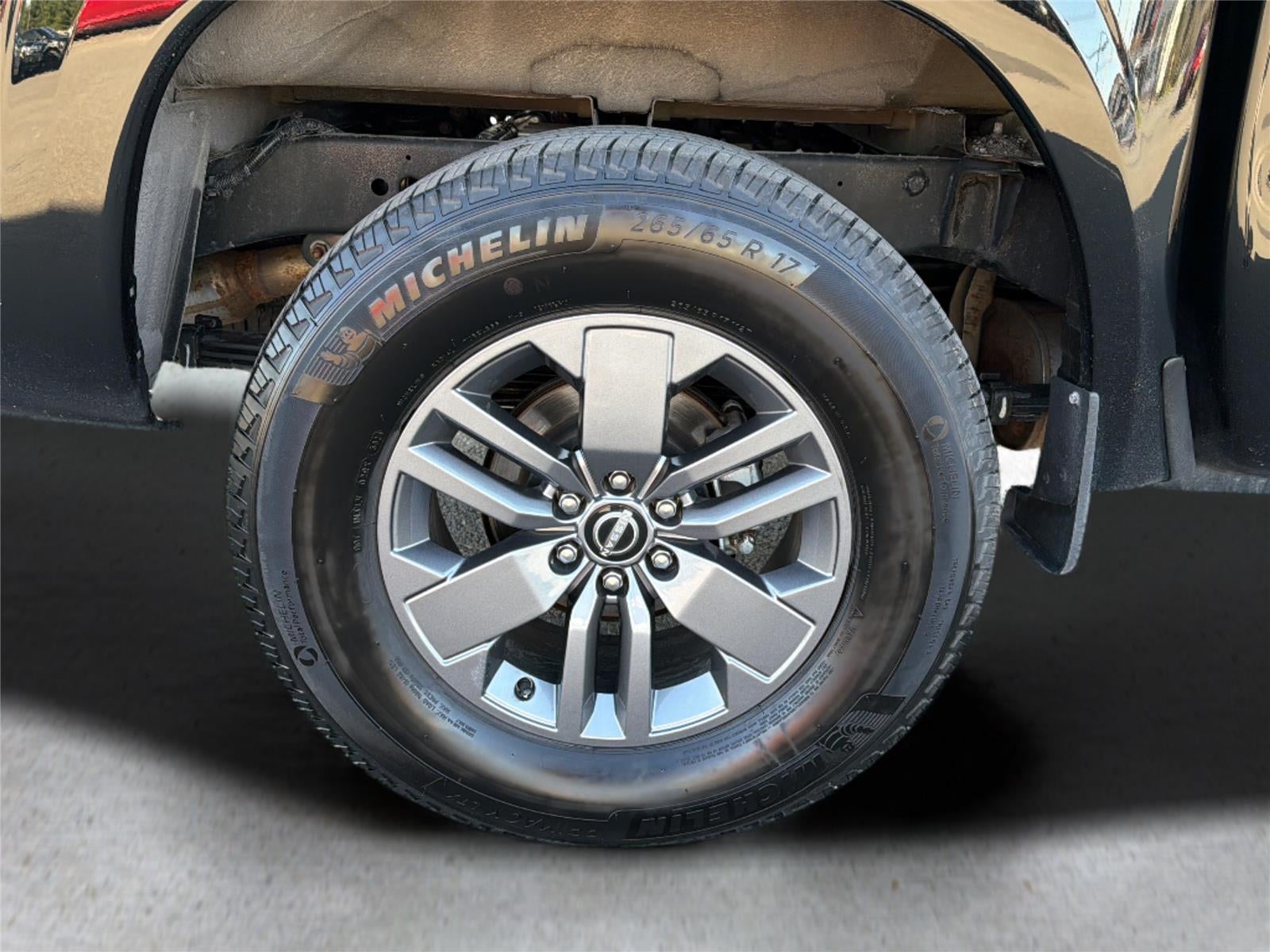 2025 Nissan Frontier SV