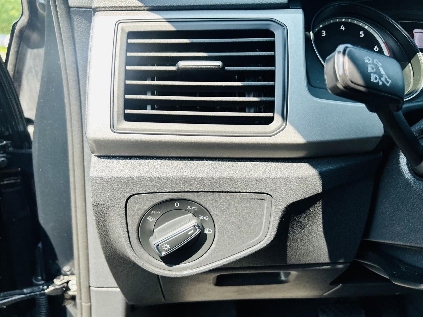 2021 Volkswagen Atlas 2.0T SE w/Technology