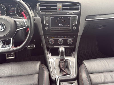 2017 Volkswagen Golf GTI SE 4-Door