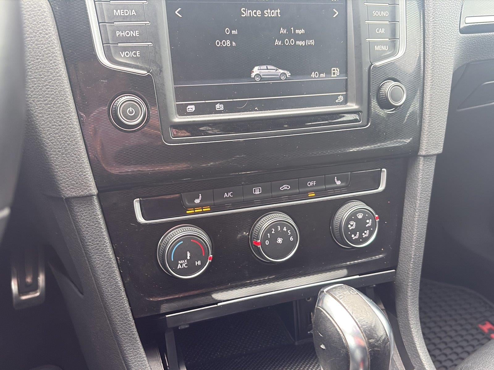 2017 Volkswagen Golf GTI SE 4-Door
