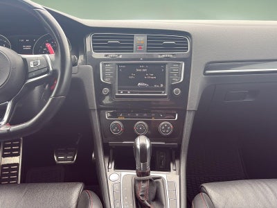 2017 Volkswagen Golf GTI SE 4-Door