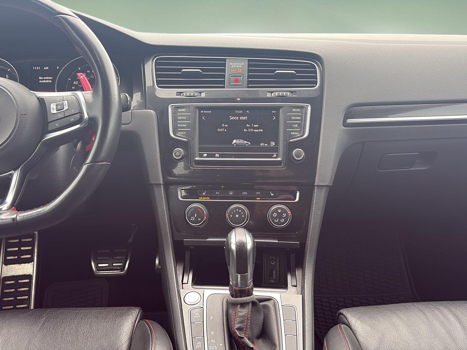 2017 Volkswagen Golf GTI SE 4-Door