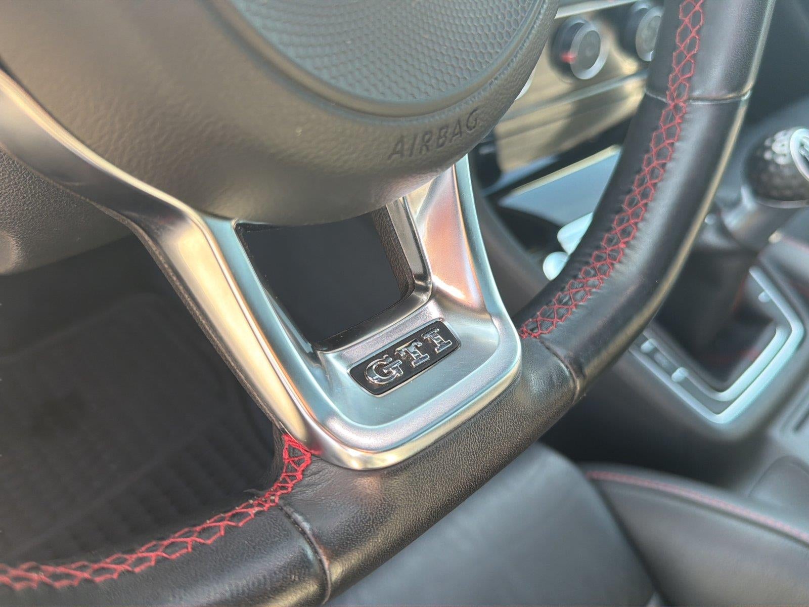 2020 Volkswagen Golf GTI S