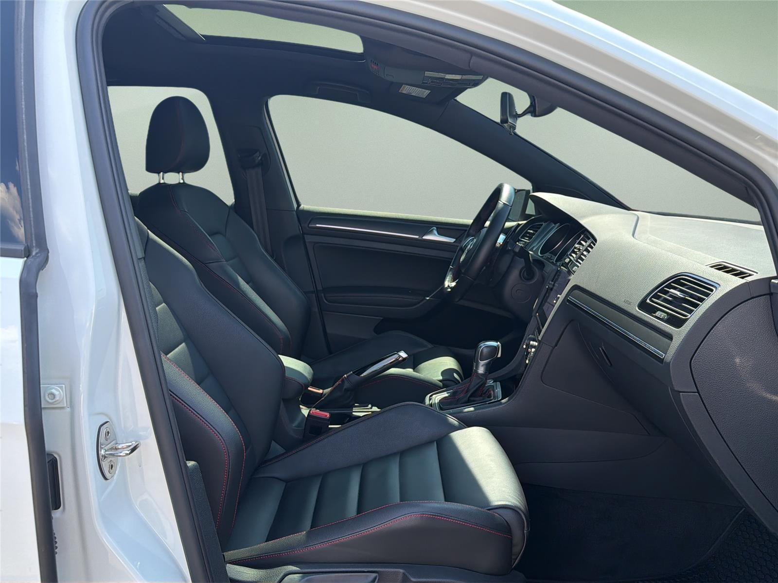 2019 Volkswagen Golf GTI S