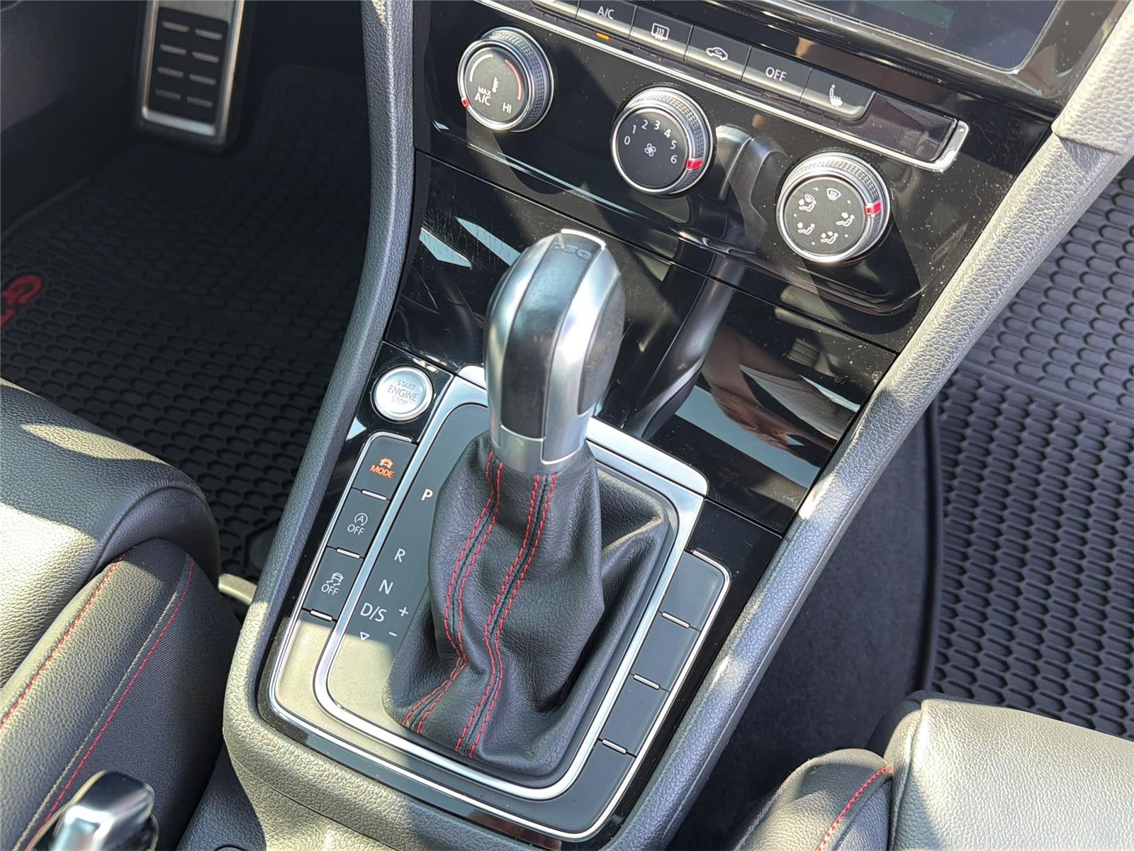 2019 Volkswagen Golf GTI S