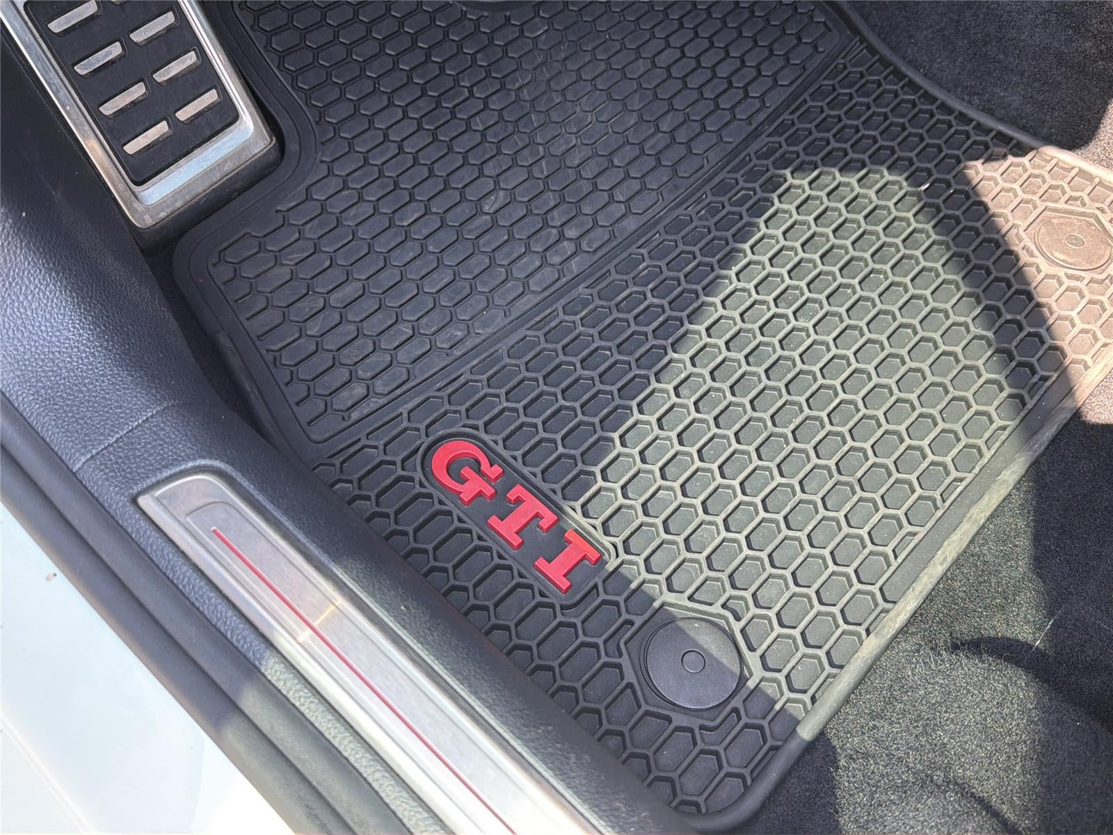 2019 Volkswagen Golf GTI S