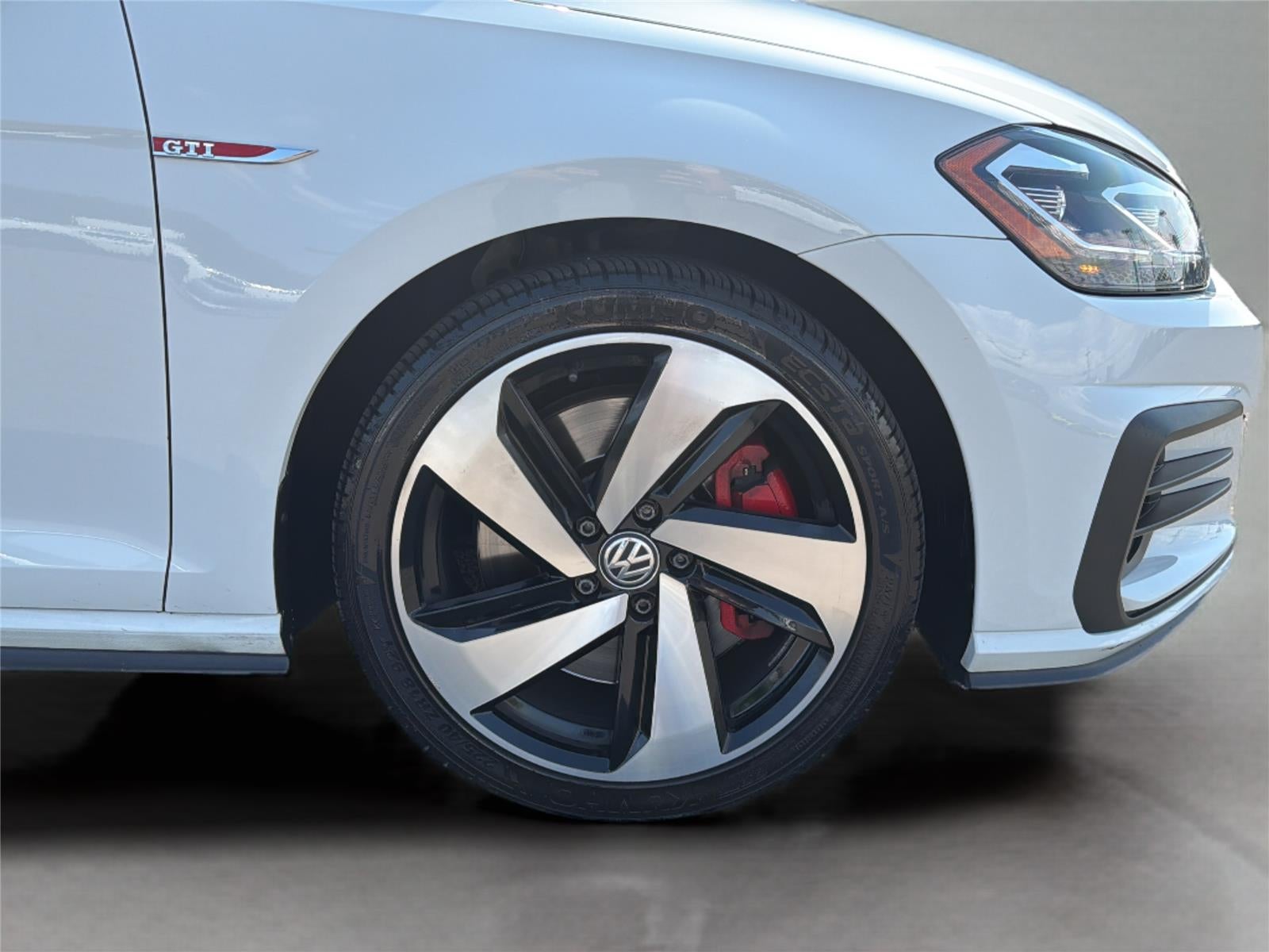 2019 Volkswagen Golf GTI S