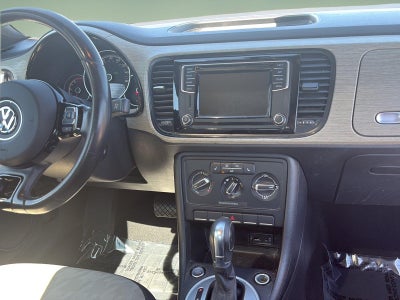 2018 Volkswagen Beetle 2.0T Coast
