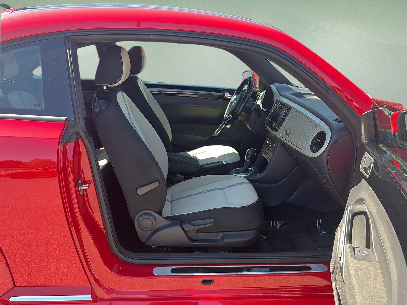 2018 Volkswagen Beetle 2.0T Coast