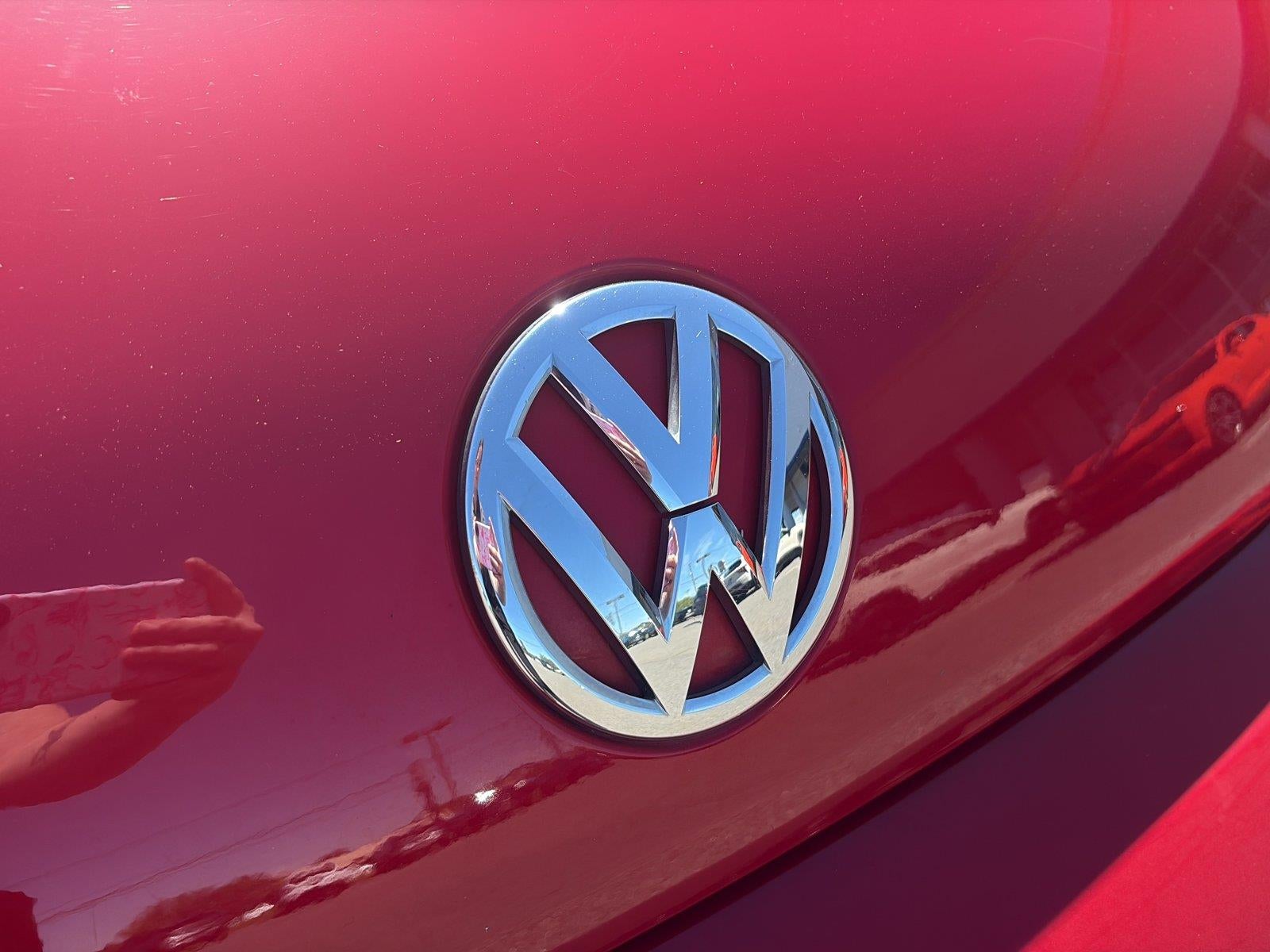 2018 Volkswagen Beetle 2.0T Coast