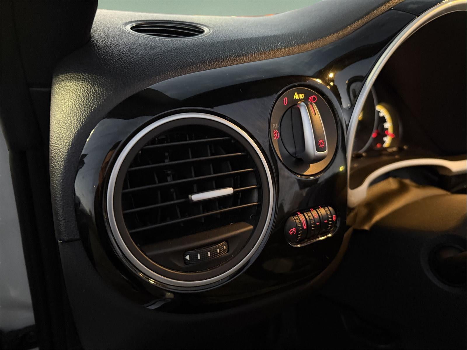 2017 Volkswagen Beetle Convertible 1.8T Dune