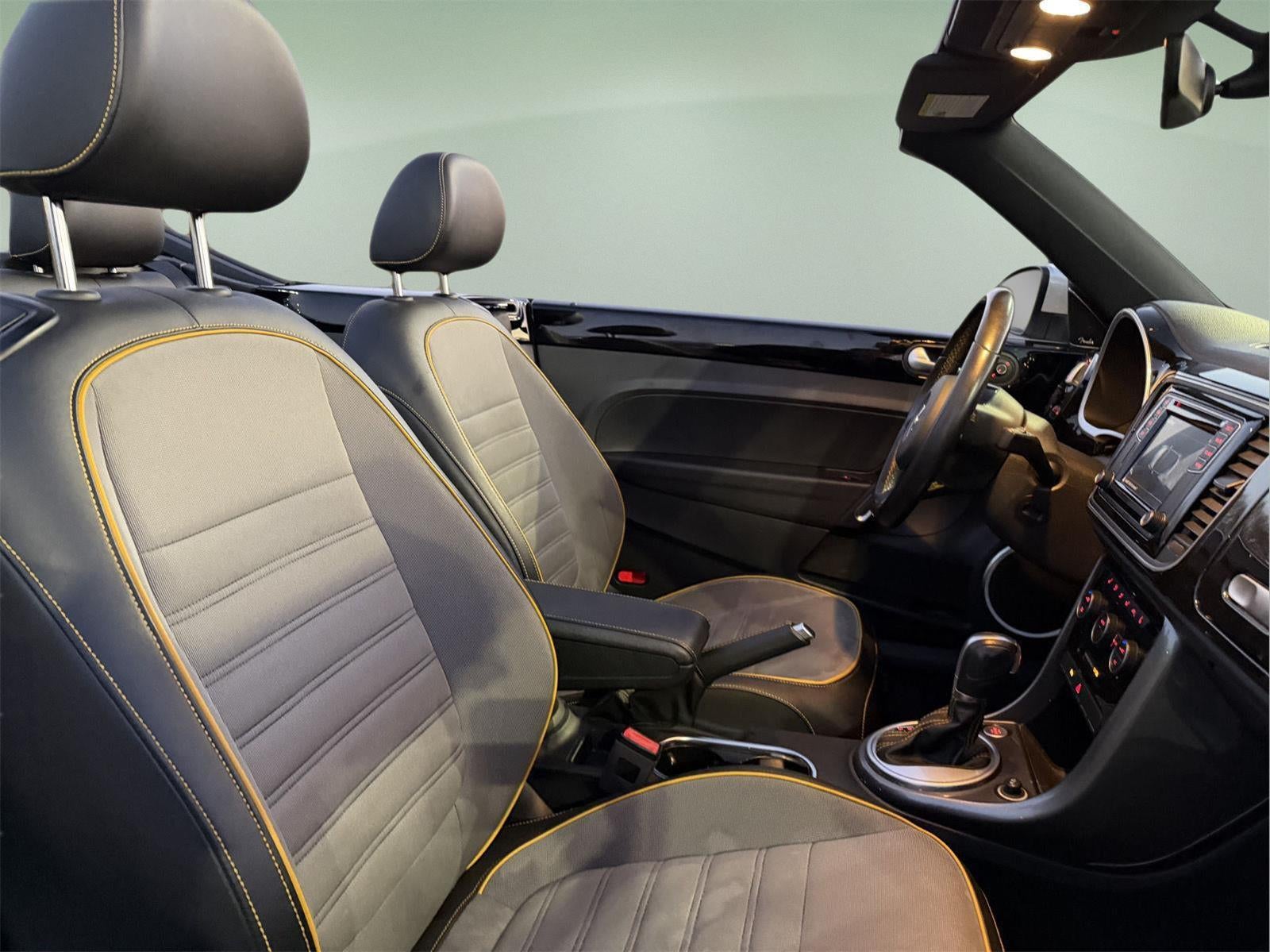 2017 Volkswagen Beetle Convertible 1.8T Dune