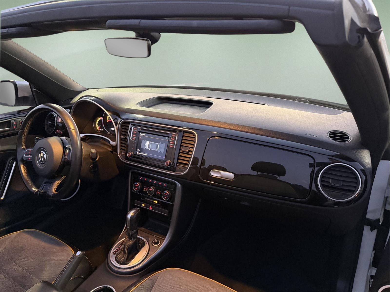 2017 Volkswagen Beetle Convertible 1.8T Dune