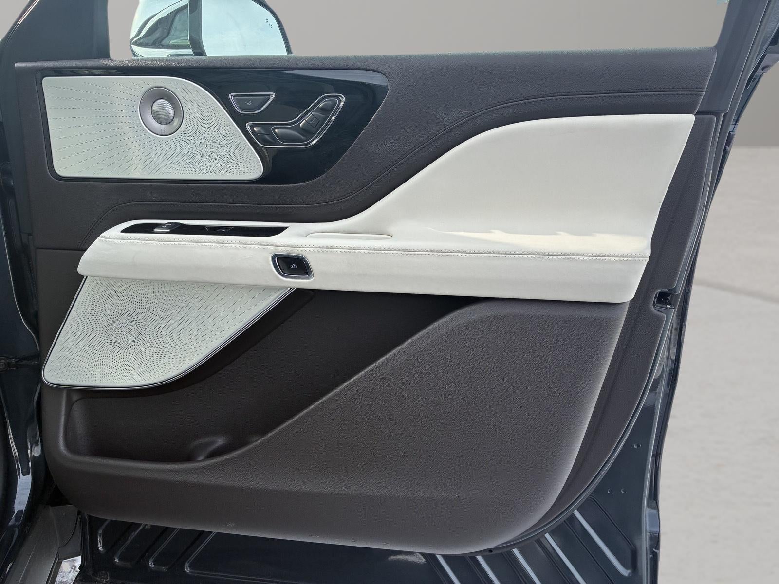 2020 Lincoln Aviator Black Label