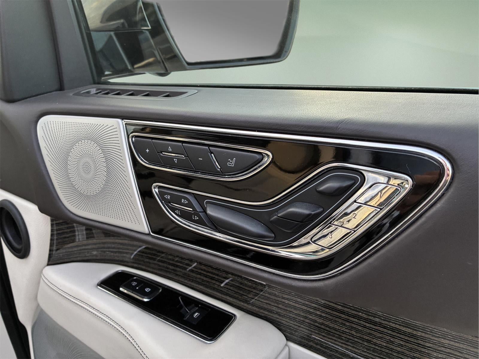 2018 Lincoln Navigator Black Label