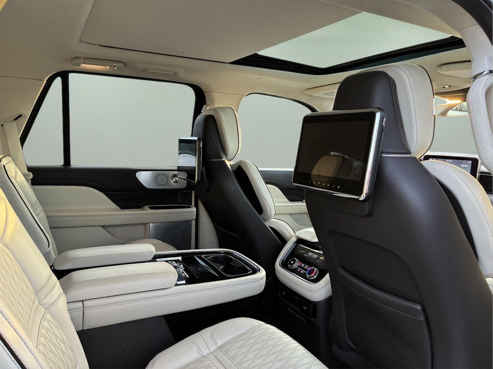 2018 Lincoln Navigator Black Label