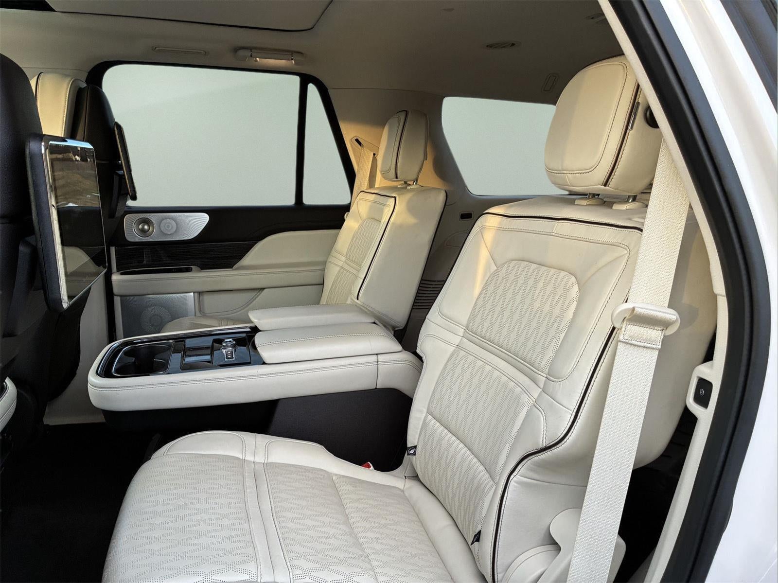 2018 Lincoln Navigator Black Label