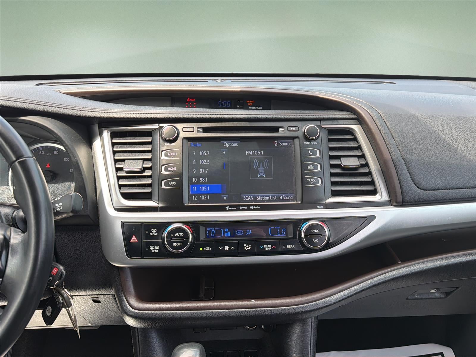 2017 Toyota Highlander LE