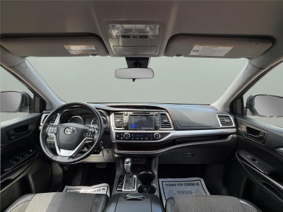 2017 Toyota Highlander LE