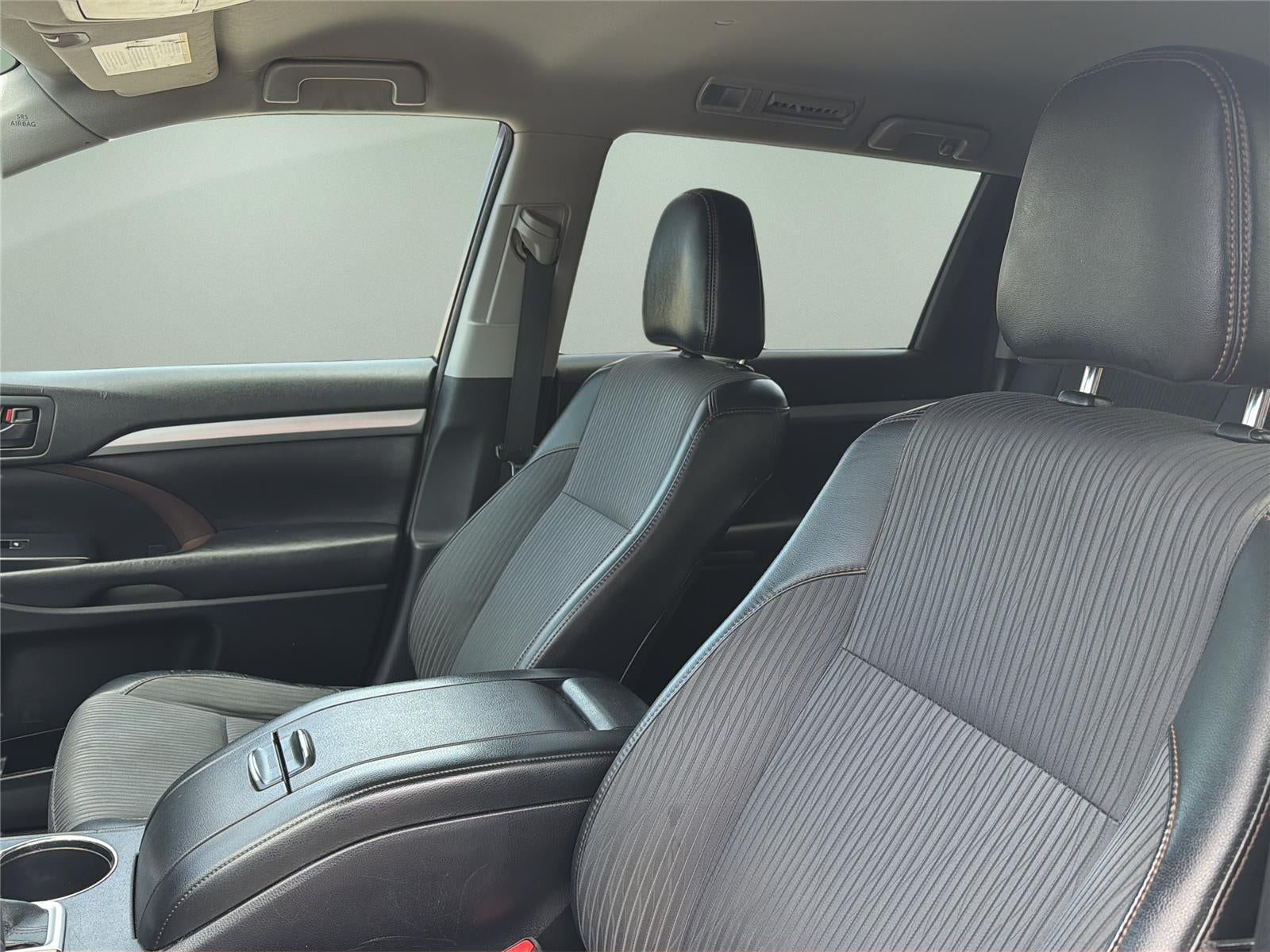 2017 Toyota Highlander LE