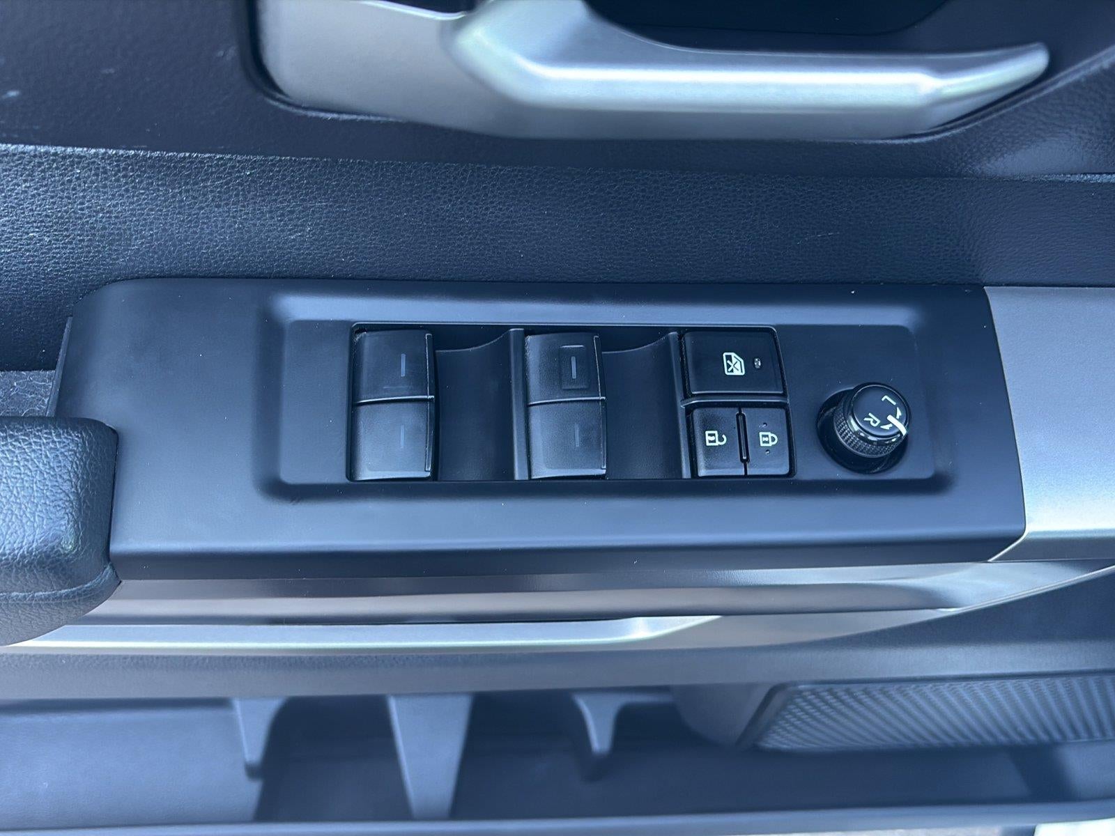 2024 Toyota Tundra 4WD SR5