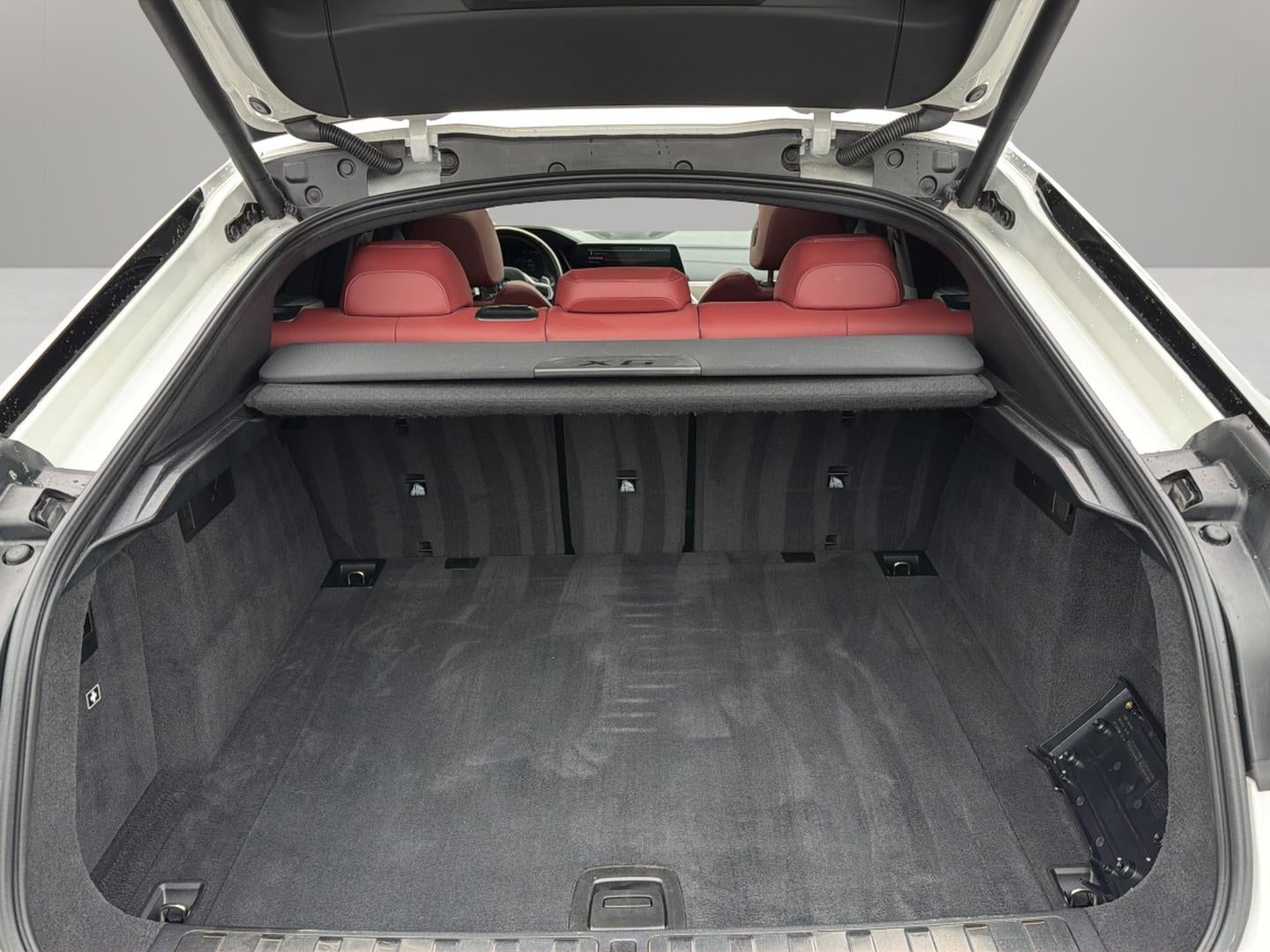 2022 BMW X6 xDrive40i