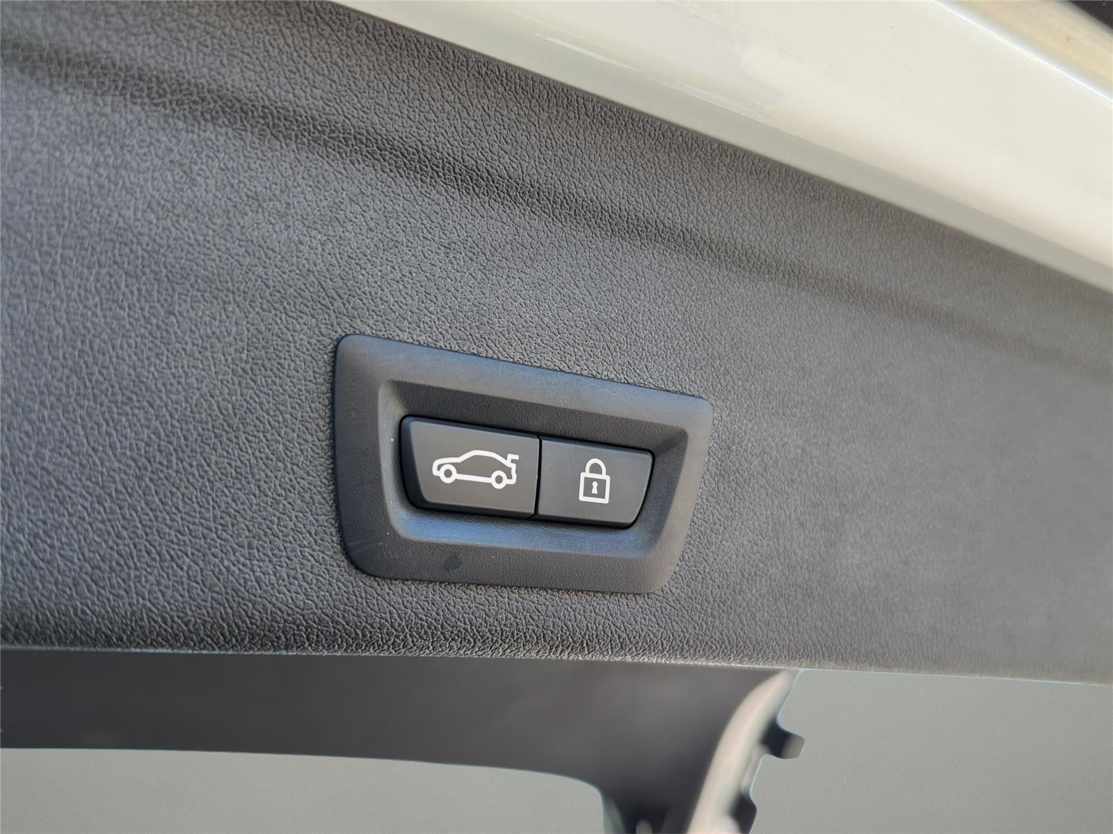 2021 BMW X6 xDrive40i