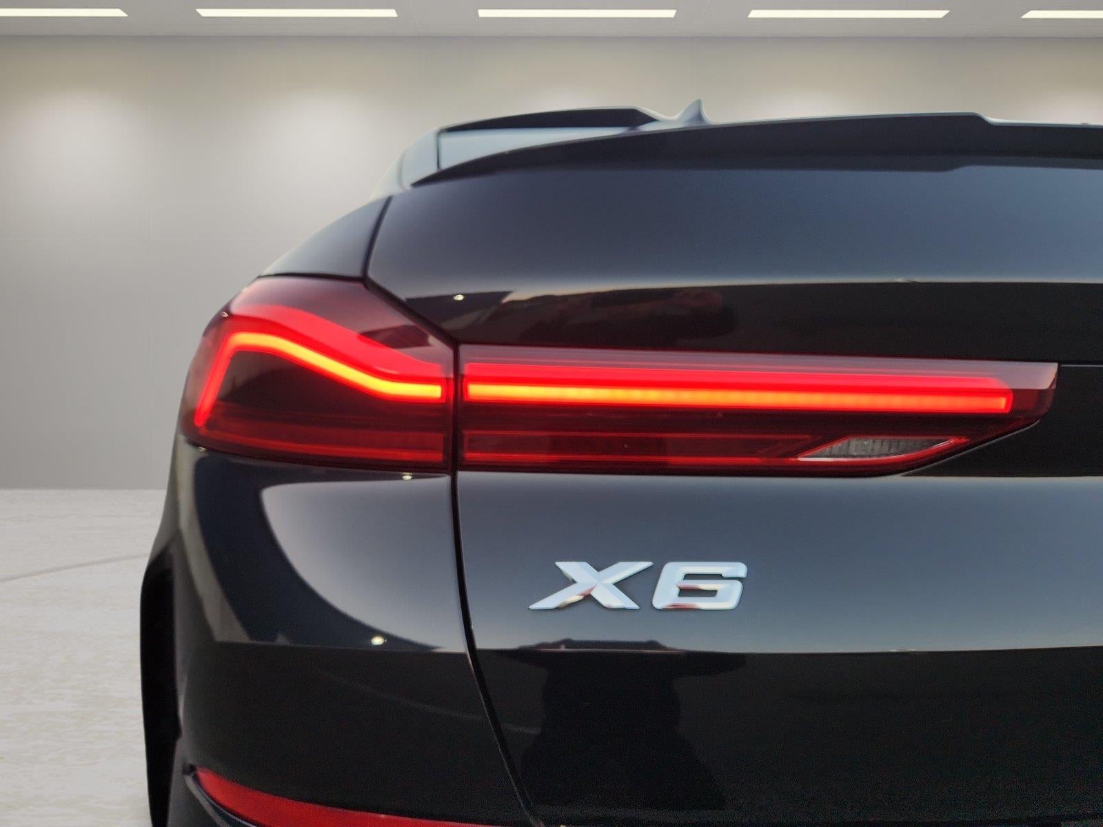 2022 BMW X6 xDrive40i