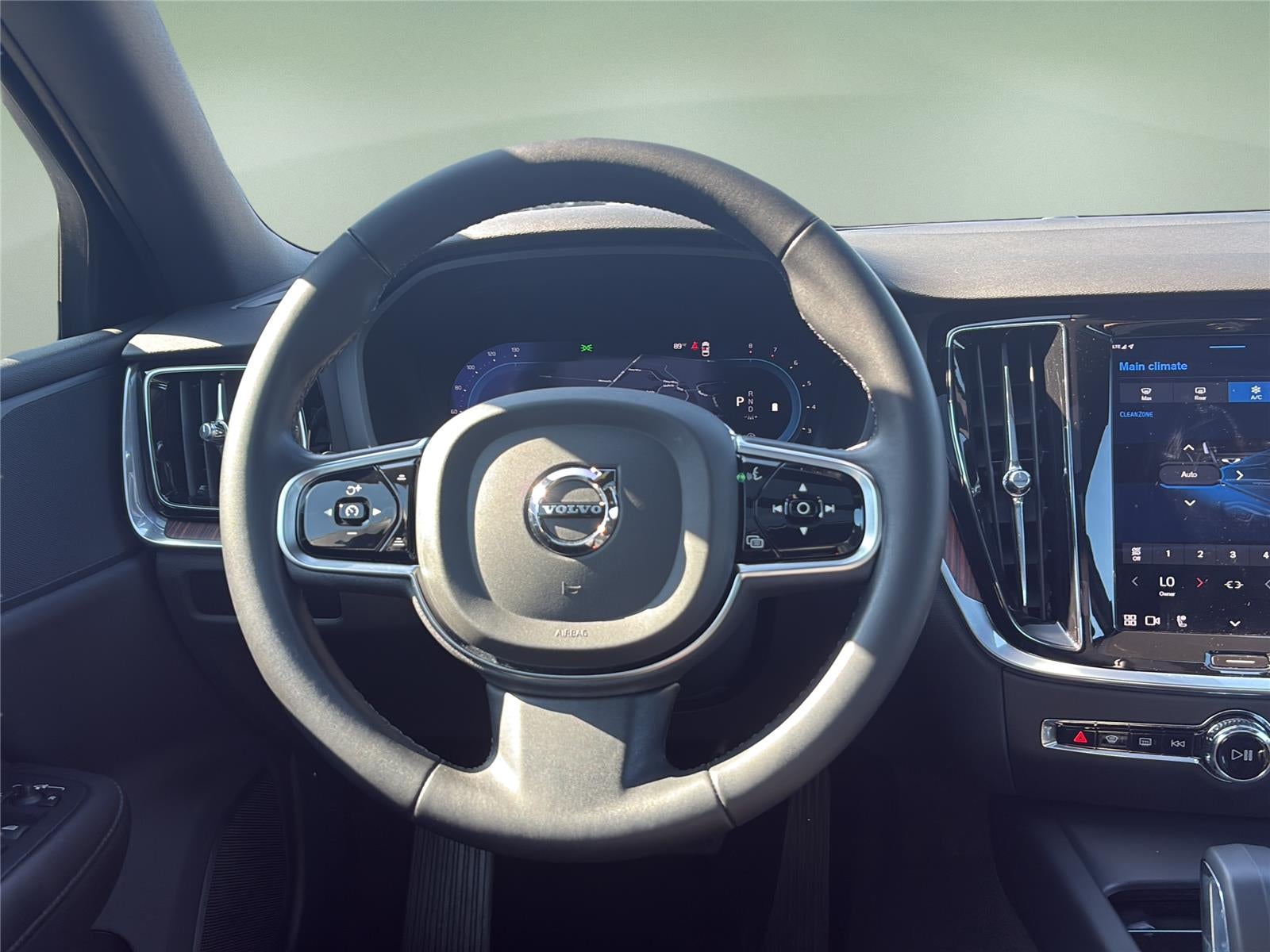 2023 Volvo S60 Plus Black Edition
