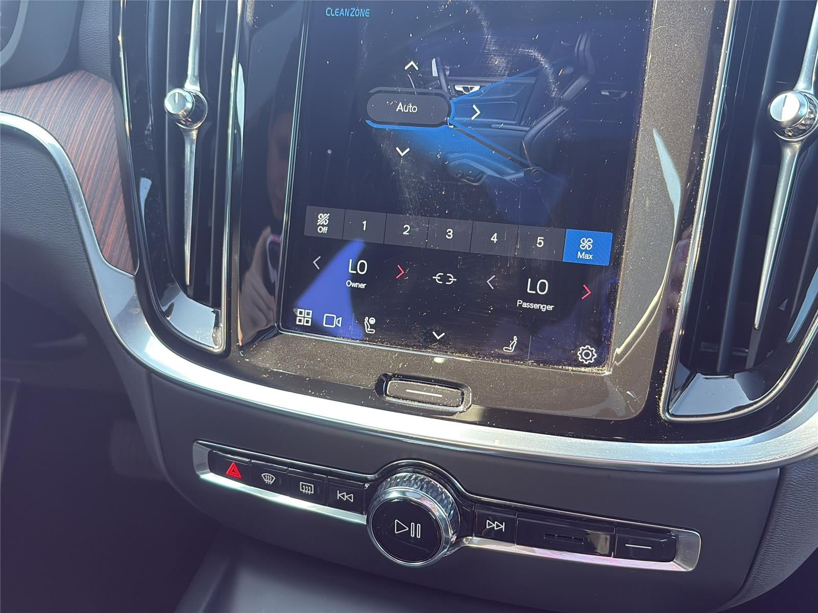 2023 Volvo S60 Plus Black Edition