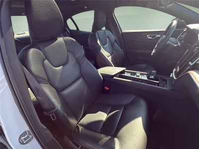 2023 Volvo S60 Plus Black Edition