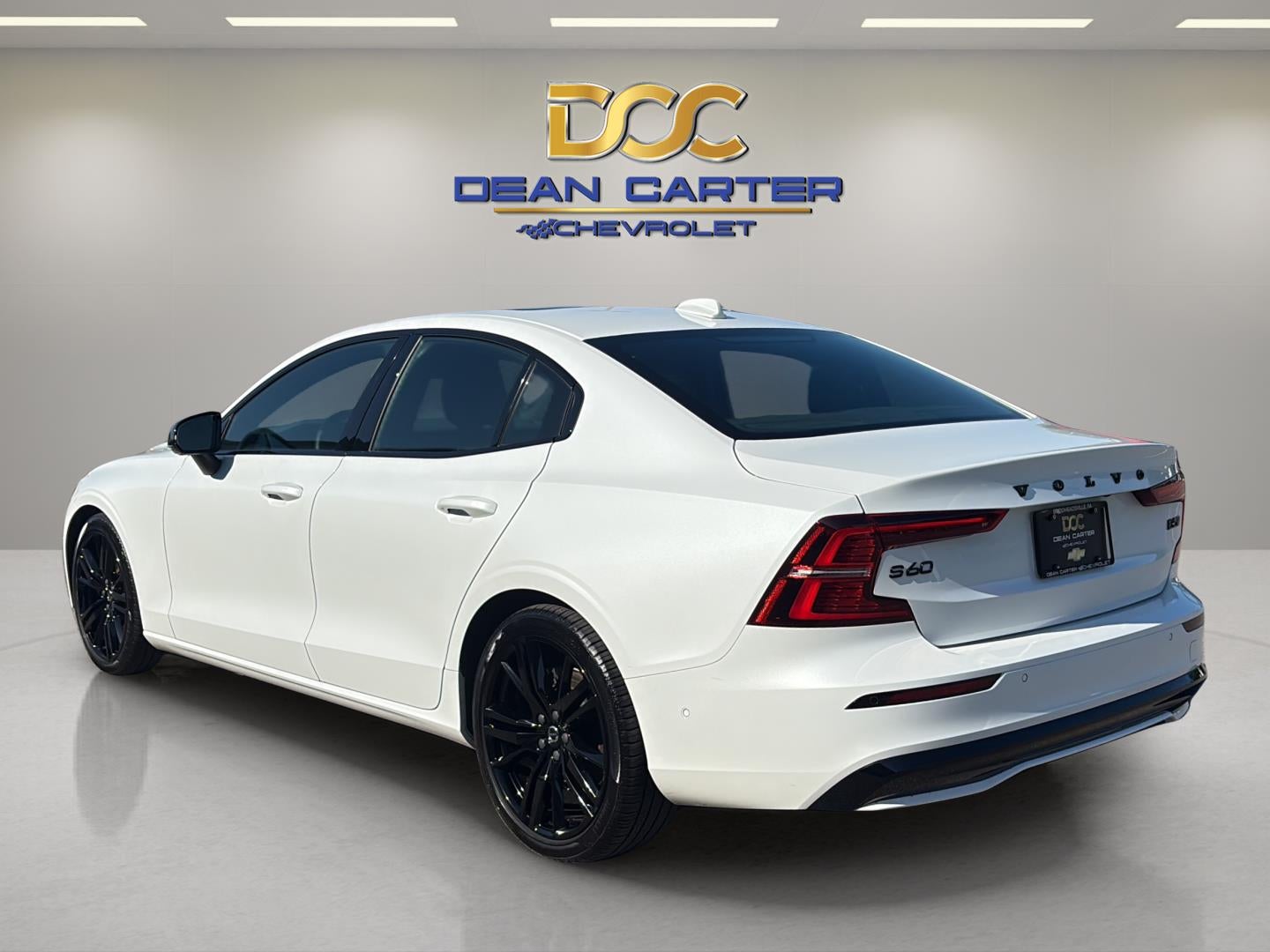 2023 Volvo S60 Plus Black Edition