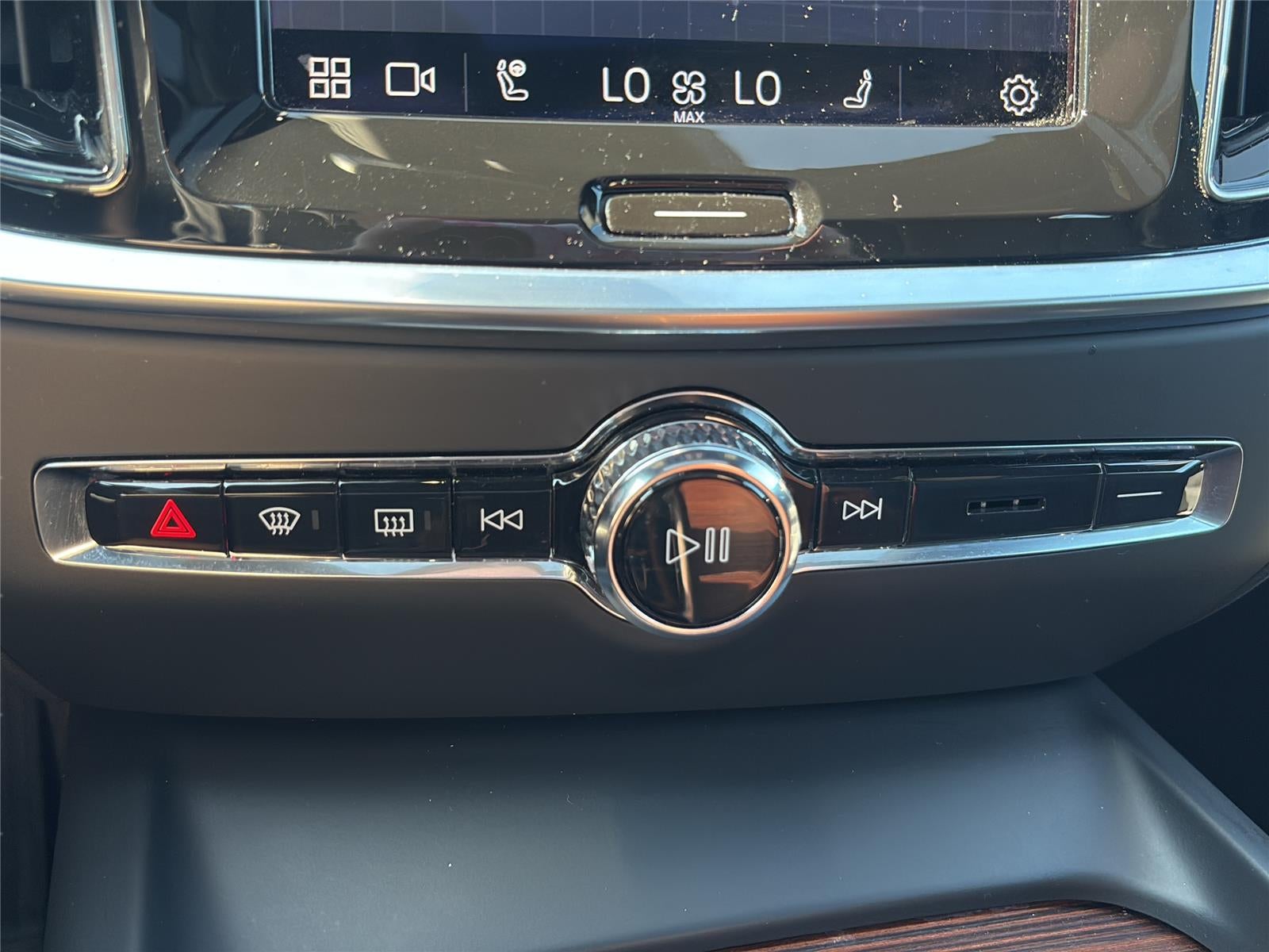 2023 Volvo S60 Plus Black Edition