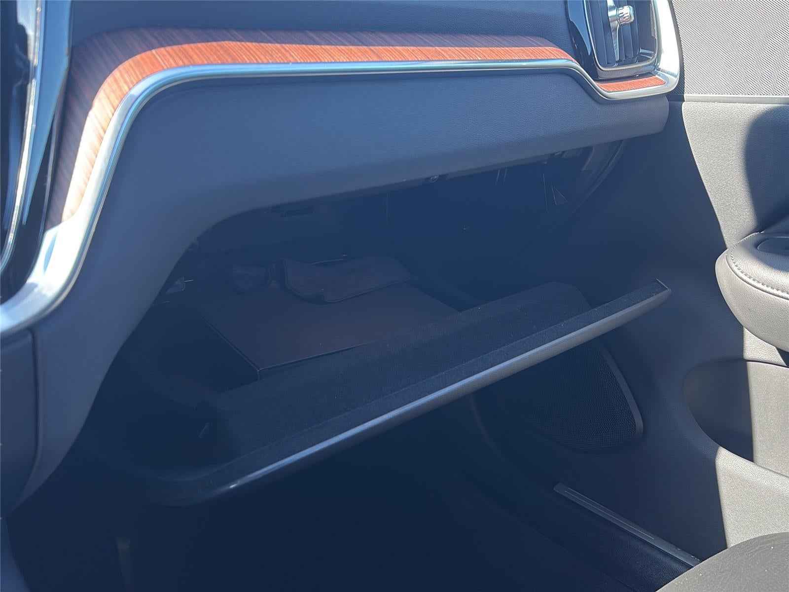 2023 Volvo S60 Plus Black Edition