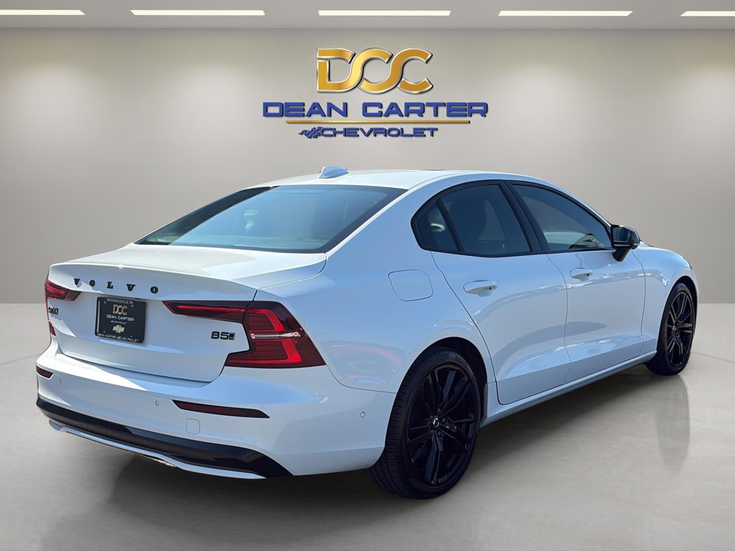 2023 Volvo S60 Plus Black Edition