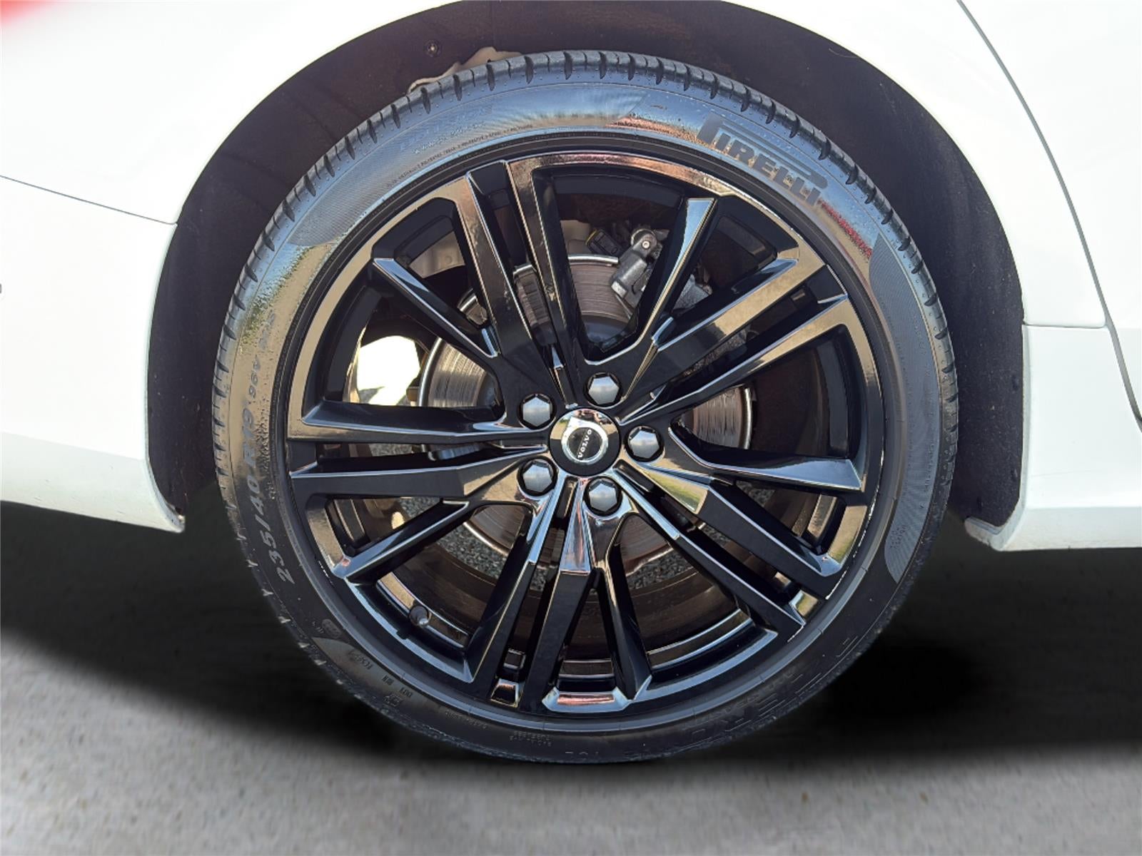2023 Volvo S60 Plus Black Edition