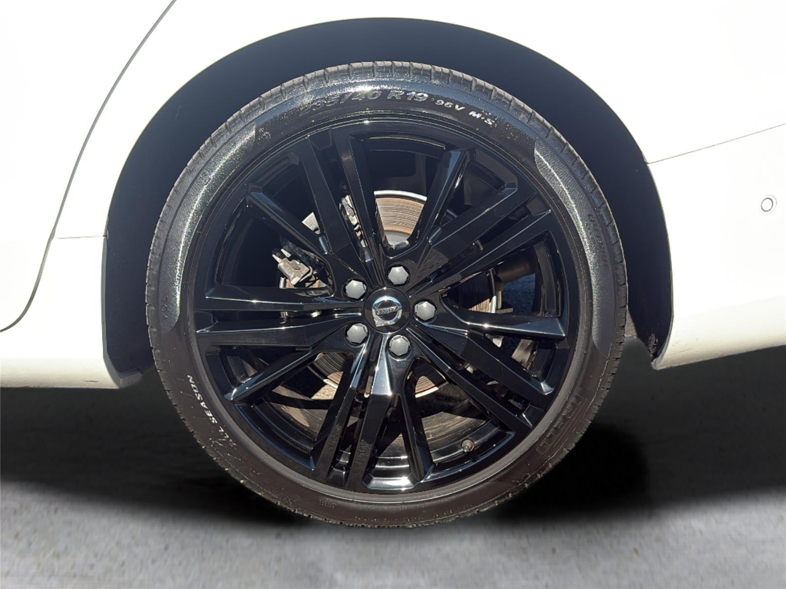 2023 Volvo S60 Plus Black Edition