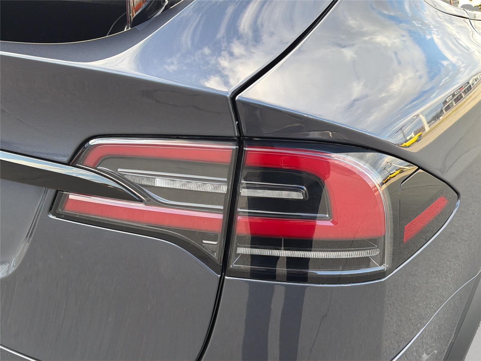 2022 Tesla Model X AWD