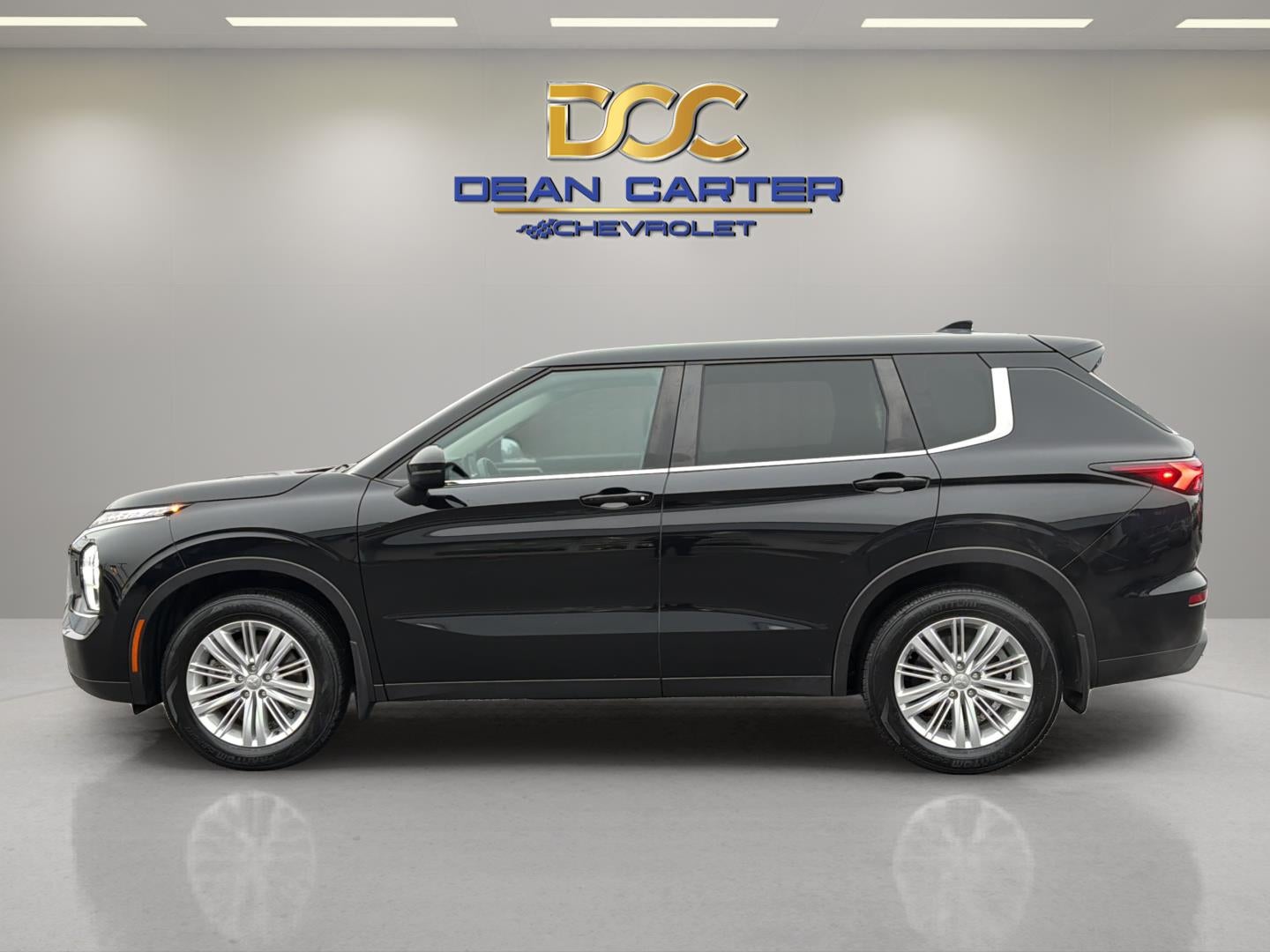 2023 Mitsubishi Outlander ES