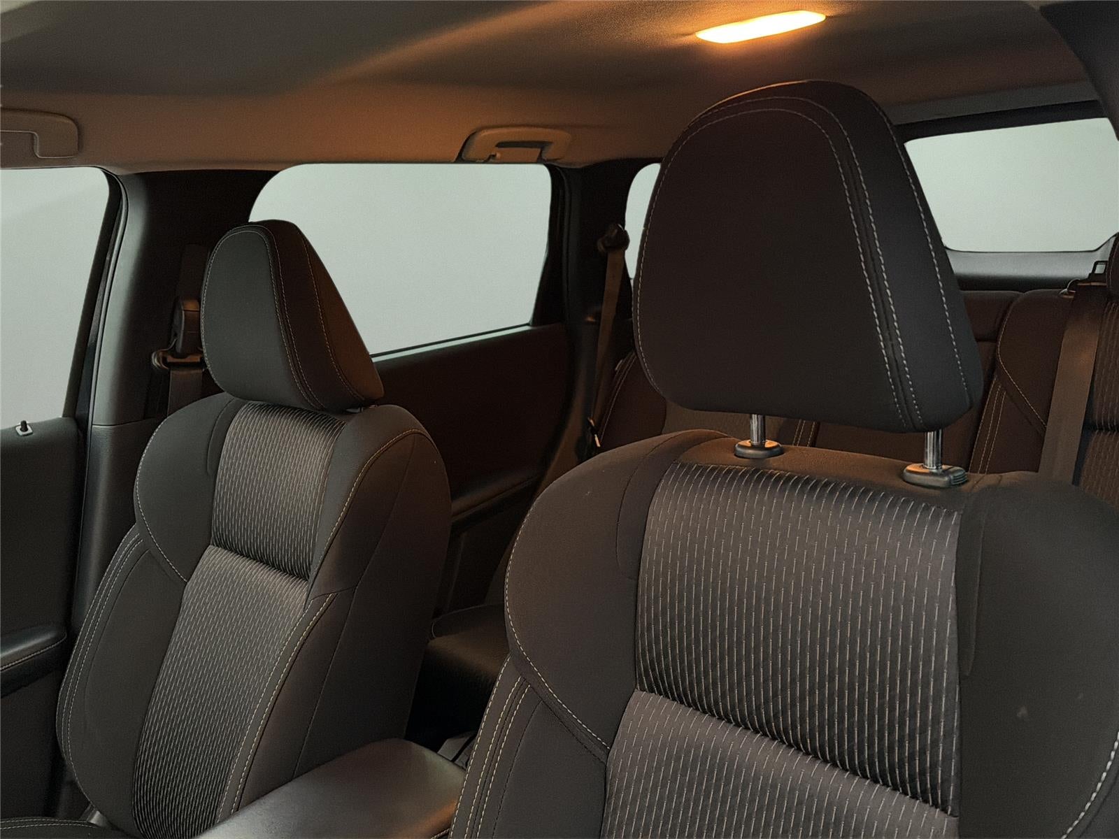 2023 Mitsubishi Outlander ES