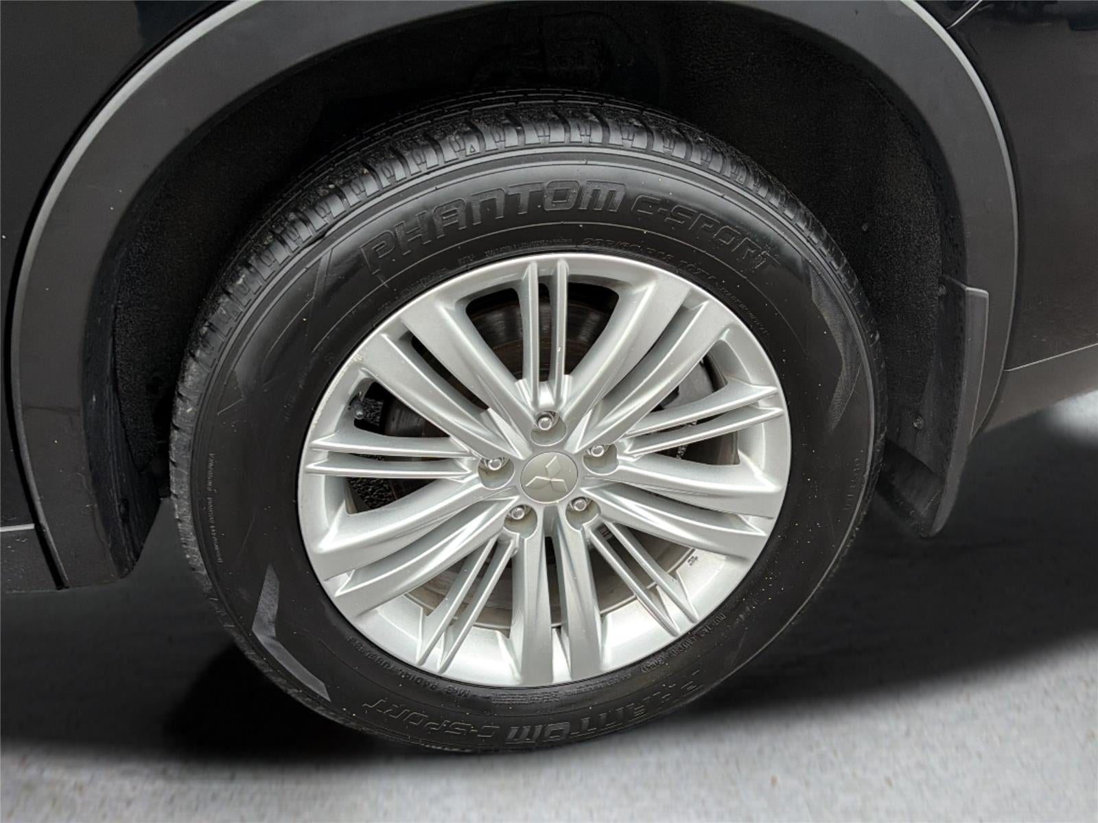 2023 Mitsubishi Outlander ES