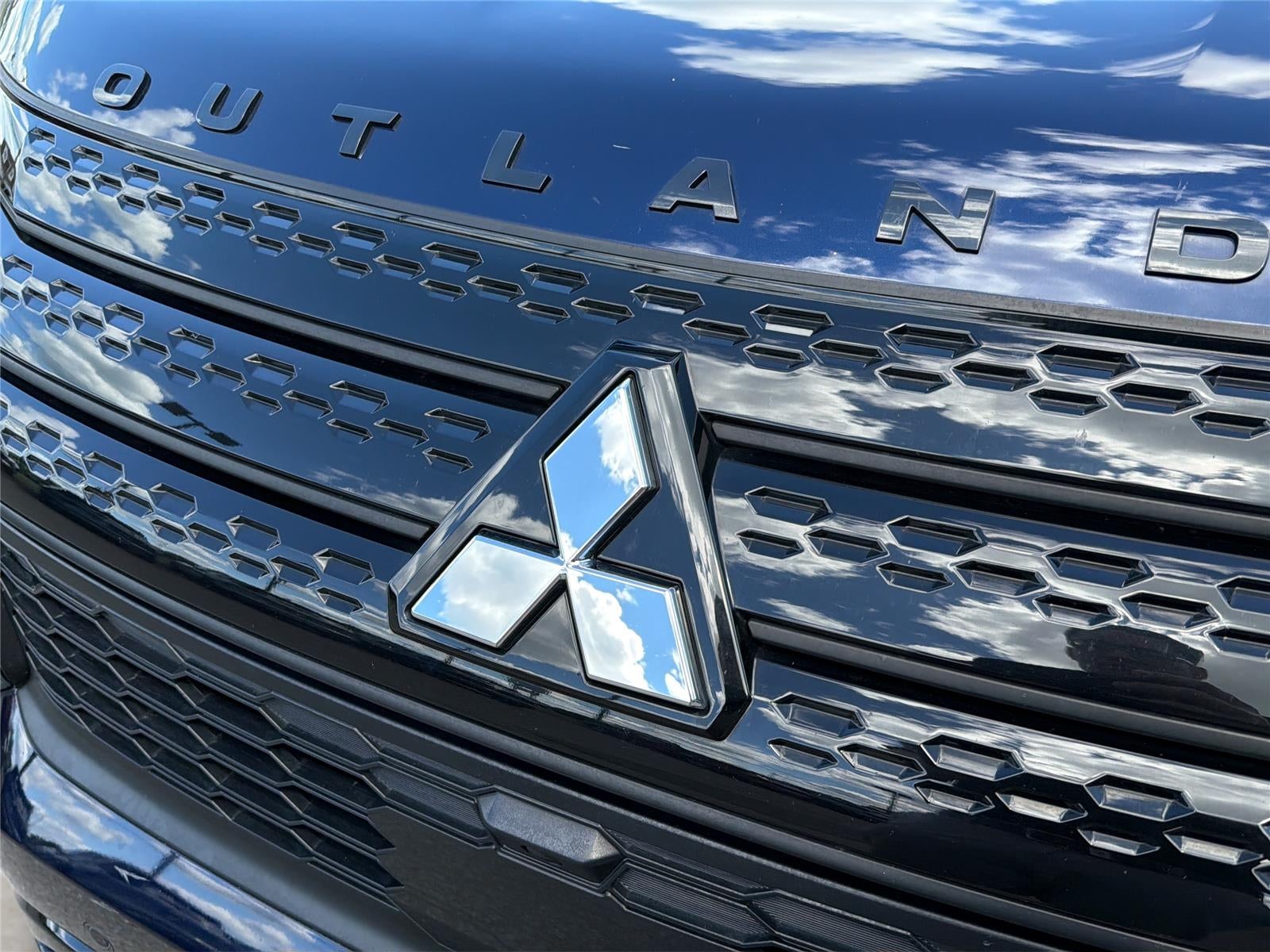 2022 Mitsubishi Outlander SE