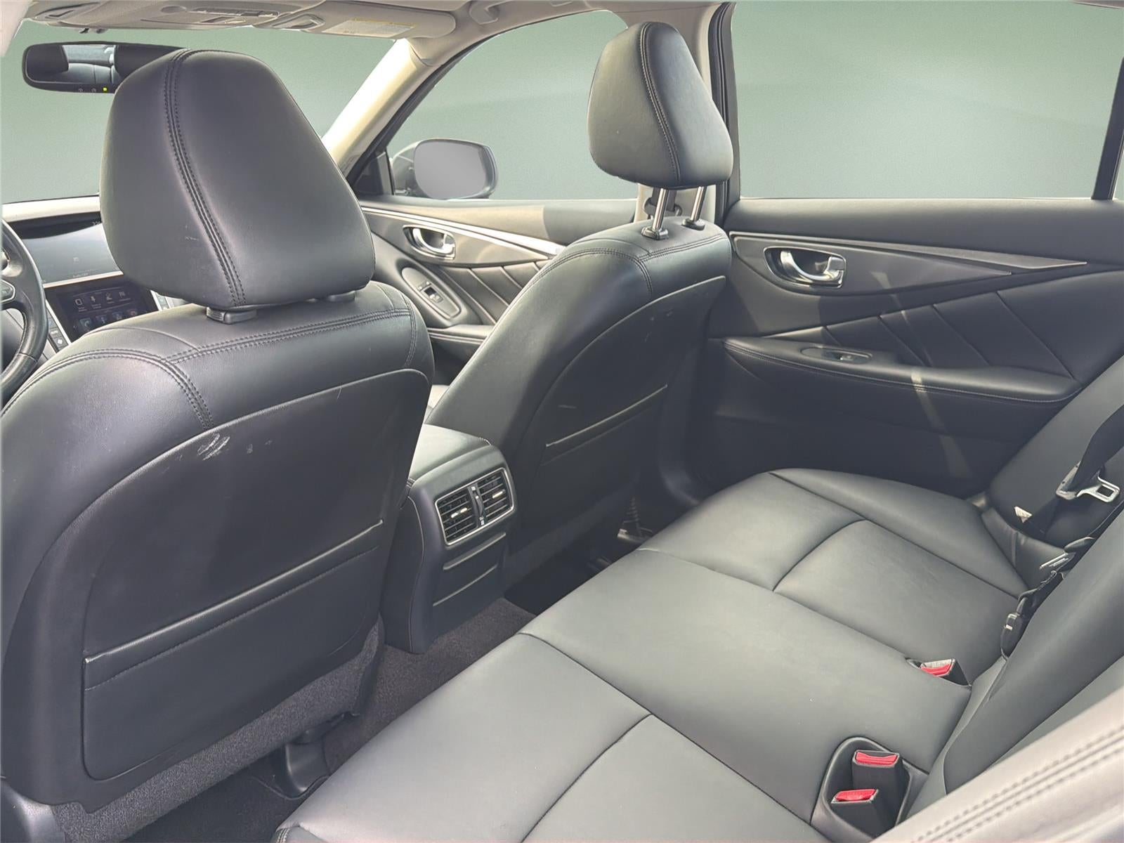 2015 INFINITI Q50 Premium